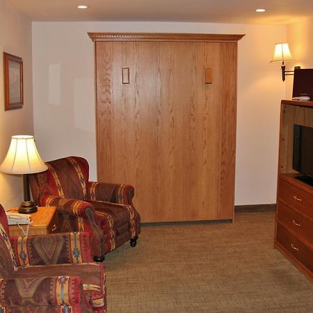 Homestead Inn And Suites Hardin Exteriör bild