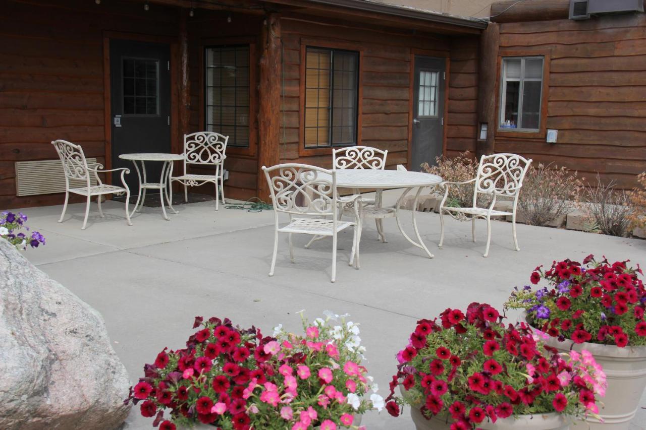 Homestead Inn And Suites Hardin Exteriör bild