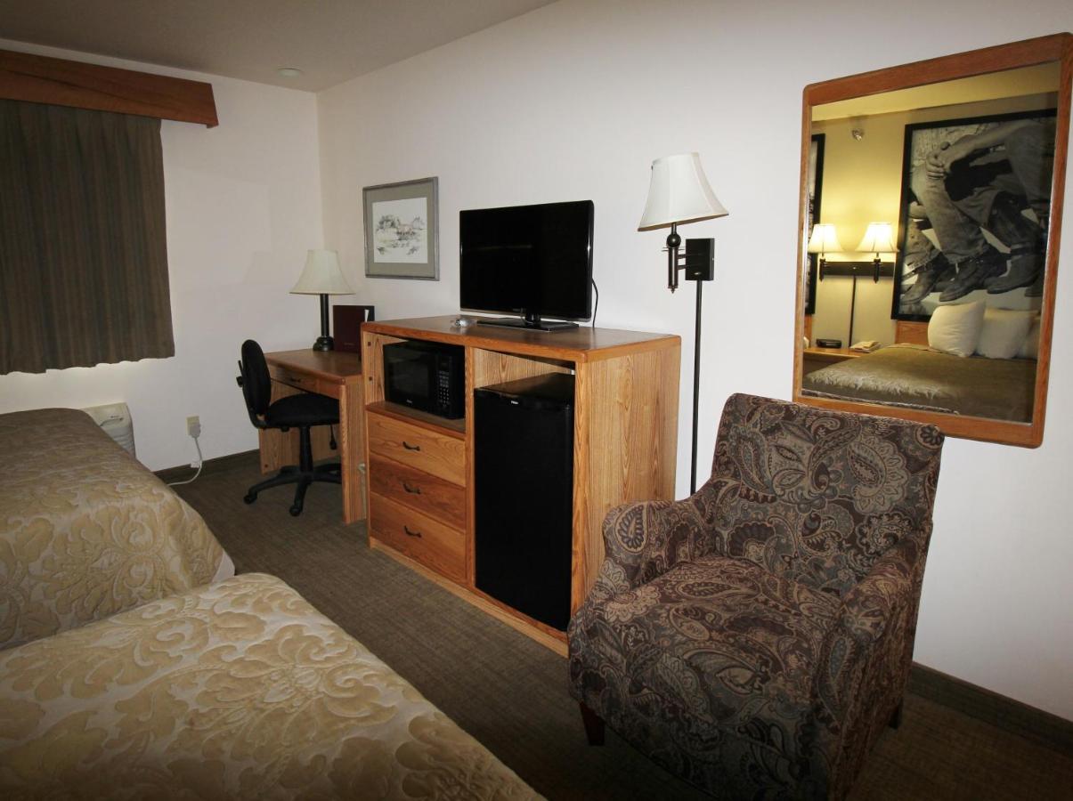 Homestead Inn And Suites Hardin Exteriör bild