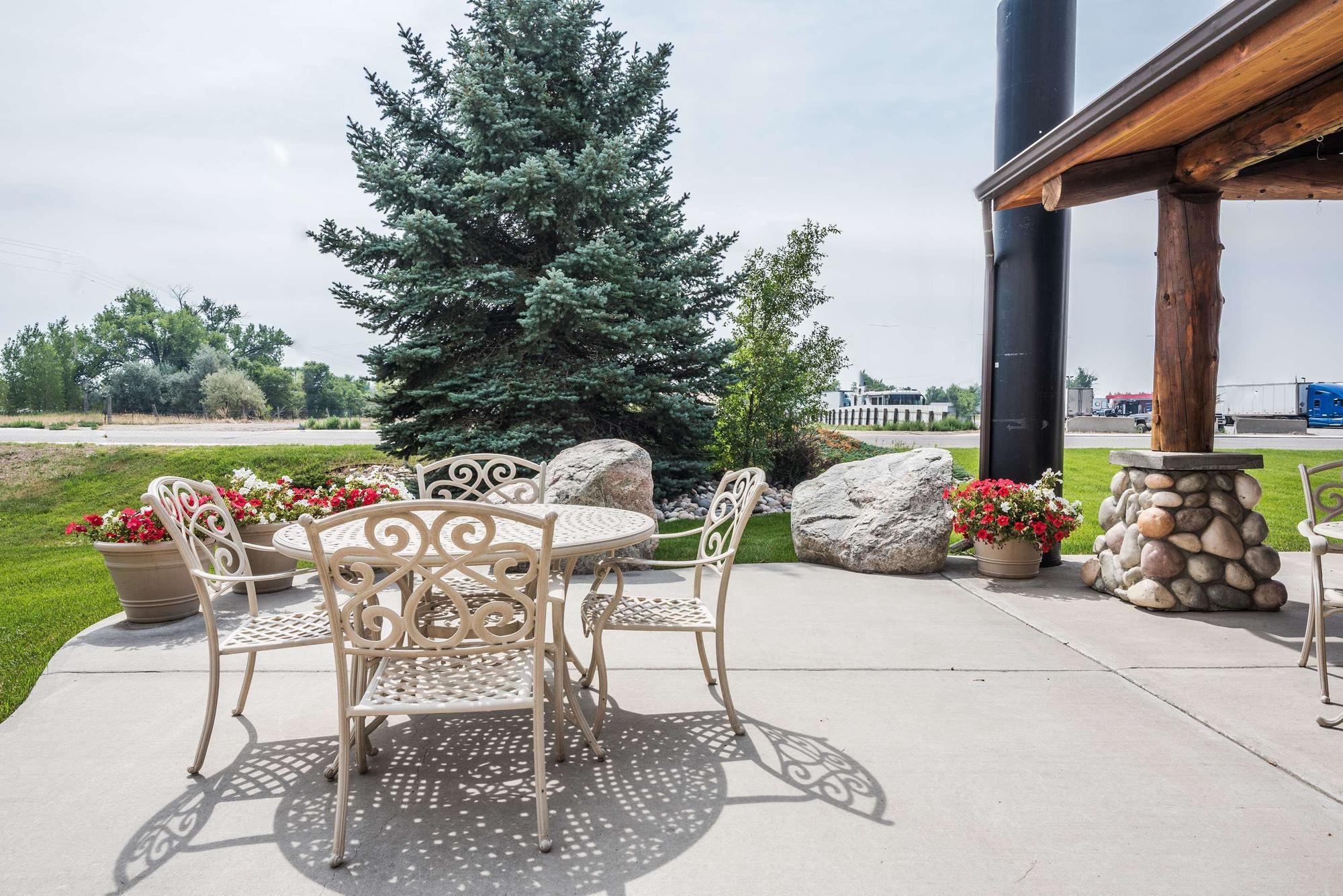 Homestead Inn And Suites Hardin Exteriör bild