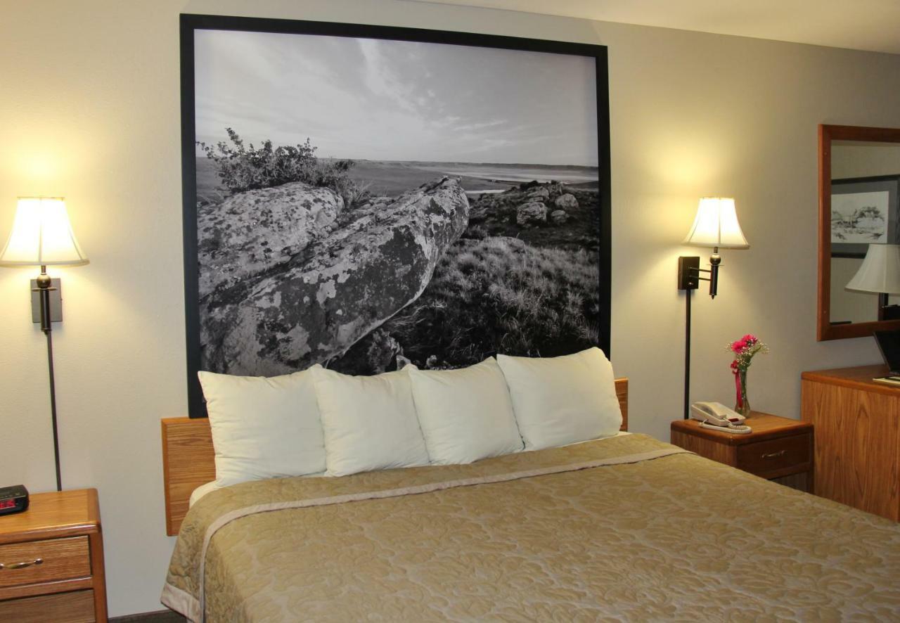 Homestead Inn And Suites Hardin Exteriör bild