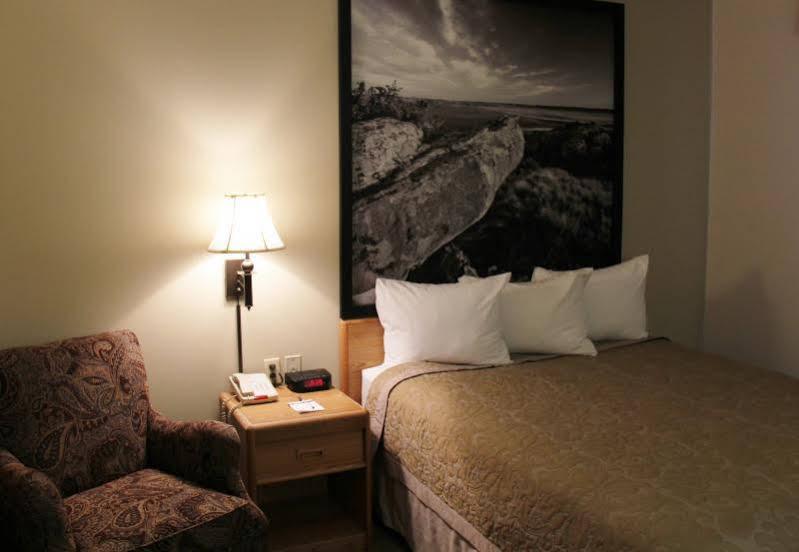 Homestead Inn And Suites Hardin Exteriör bild